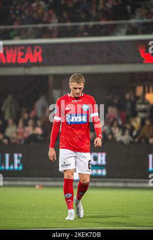 Silkeborg, Danimarca. 12th Nov 2022. Pelle Mattsson (6) di Silkeborg SE visto durante il Superliga match 3F tra Silkeborg IF e Lyngby Boldklub al Jysk Park di Silkeborg. (Photo Credit: Gonzales Photo/Alamy Live News Foto Stock