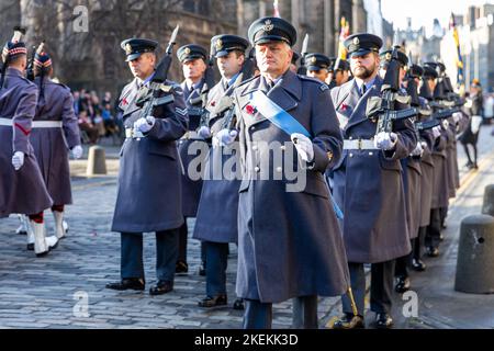 Edimburgo, Scozia, Regno Unito. 13th Nov 2022. Il primo ministro scozzese Nicola Sturgeon ha partecipato a un servizio di domenica di ricordo a Edinbugh Today Credit: David Coulson/Alamy Live News Foto Stock
