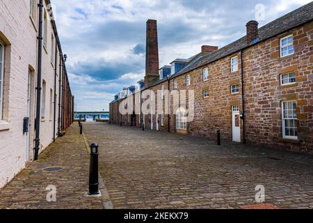 Ex laboratori portuali risalenti al 1837. Ora convertito in case private. Chandlers Lane, Dundee, Scozia, Regno Unito Foto Stock
