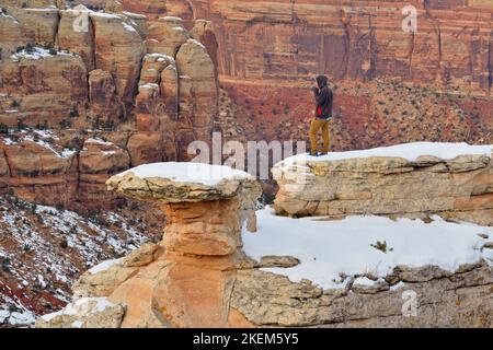 Ute Canyon con neve fresca, Colorado National Monument, Colorado, STATI UNITI D'AMERICA Foto Stock