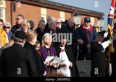 Troon, Ayrshire, Scozia, Regno Unito. 13 Nov 2022 Alamy Live News / Alister Fith Remembrance Service tenutosi presso il Centotaph Tron alla presenza di rappresentanti delle forze armate. Gruppi giovanili e servizi di emergenza Credit: Alister Firth/Alamy Live News Foto Stock