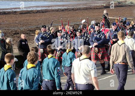 Troon, Ayrshire, Scozia, Regno Unito. 13 Nov 2022 Alamy Live News / Alister Fith Remembrance Service tenutosi presso il Centotaph Tron alla presenza di rappresentanti delle forze armate. Gruppi giovanili e servizi di emergenza Credit: Alister Firth/Alamy Live News Foto Stock