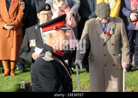 Troon, Ayrshire, Scozia, Regno Unito. 13 Nov 2022 Alamy Live News / Alister Fith Remembrance Service tenutosi presso il Centotaph Tron alla presenza di rappresentanti delle forze armate. Gruppi giovanili e servizi di emergenza Credit: Alister Firth/Alamy Live News Foto Stock