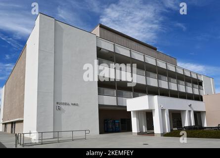 SANTA ANA, CALIFORNIA - 11 NOV 2022: Russell Hall sul Campus del Santa Ana College. Foto Stock