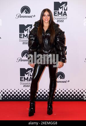 Tate McRae partecipa agli MTV Europe Music Awards 2022 che si tengono al PSD Bank Dome di Dusseldorf. Data immagine: Domenica 13 novembre 2022. Foto Stock