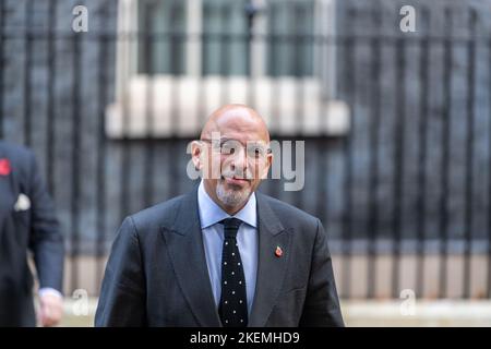 Londra, Regno Unito. 08th Nov 2022. Nadhim Zahawi, ministro senza portafoglio, lascia dopo una riunione del gabinetto. (Foto di Ian Davidson/SOPA Images/Sipa USA) Credit: Sipa USA/Alamy Live News Foto Stock