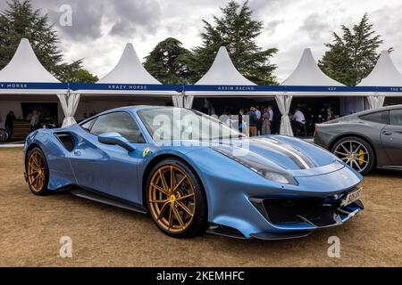 2020 Ferrari 488 pista ‘S25 SEC’ in mostra al Concours d’Elégance Motor Show tenutosi a Blenheim Palace. Foto Stock