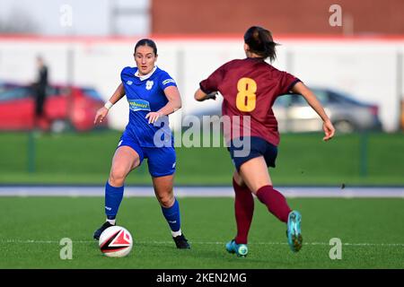 Hannah Power of Cardiff City Women's - Mandatory by-line: Ashley Crowden - 13/11/2022 - FOOTBALL - Cardiff International Sports Stadium - Cardiff, Wales - Cardiff City Women FC vs Cardiff Met WFC - Generale Adran Premier Phase 1 22/23 Foto Stock