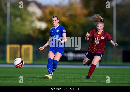 Cardiff, Regno Unito. 13th Nov 2022. Danielle Green di Cardiff City Women's - Mandatory by-line Credit: Ashley Crowden/Alamy Live News Foto Stock