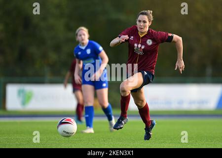 Cardiff, Regno Unito. 13th Nov 2022. Stephanie Turner di Cardiff Met WFC - Mandatory by-line Credit: Ashley Crowden/Alamy Live News Foto Stock