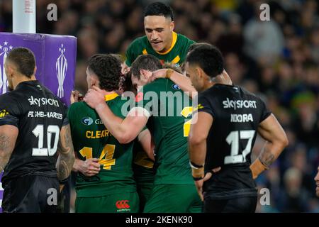 Leeds, Regno Unito. 03rd Nov 2022. I giocatori australiani festeggiano durante la partita di Rugby League World 2021 tra Australia e Nuova Zelanda a Elland Road, Leeds, Inghilterra, il 11 novembre 2022. Foto di David Horn. Credit: Prime Media Images/Alamy Live News Foto Stock