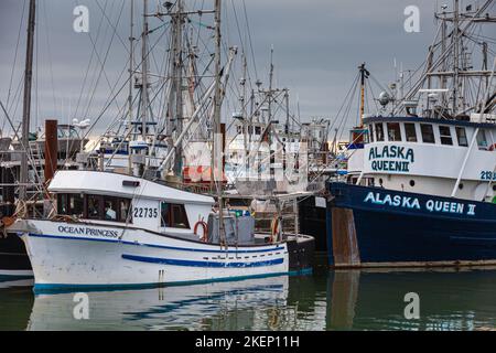 Barche da pesca commerciali a Steveston Harbour British Columbia Canada Foto Stock