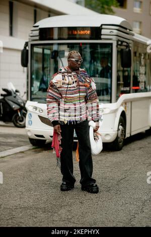 Street Style, Abdel Fadel Ibrahim arrivo allo spettacolo Primavera Estate 2023 di Botter, che si tiene a Boulevard Lefebvre, Parigi, in Francia, il 27th settembre 2022. Foto di Marie-Paola Bertrand-Hillion/ABACAPRESS.COM Foto Stock