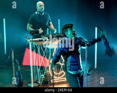 Verona, Italia. 12th Nov 2022. Andrea Casta durante ANDREA CASTA - IL VIOLINO SPAZIALE - CONCERTO VISIVO, spettacolo dell'artista italiano Theather a Verona, novembre 12 2022 Credit: Independent Photo Agency/Alamy Live News Foto Stock