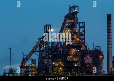 Altiforni 4 e 5 presso la Tata Steelworks di Port Talbot, Galles del Sud, Regno Unito Foto Stock