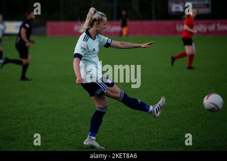 Danielle Green di Cardiff City in actionCyncoed / Cardiff City nella Orchard Welsh Premier Women's League all'USW Sports Park il 6th maggio 2021. (Pi Foto Stock