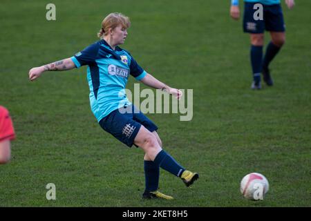 Port Talbot Town / Swansea City nel Genero Adran Premier a Victoria Road il 28th novembre 2021. Credito: Lewis Mitchell Foto Stock