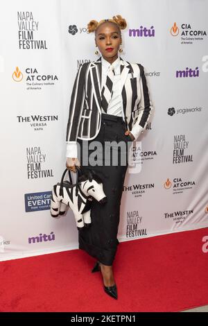 Napa, Stati Uniti. 13th Nov 2022. NAPA, CALIFORNIA - 13 NOVEMBRE: L'attrice Janelle Monae del film 'Glass Onion' partecipa alla vetrina NVFF 2022 del Napa Valley Film Festival, del cibo e del vino presso la CIA di Copia (The Culinary Institute of America) il 13 novembre 2022 a Napa, California. Foto: Foto Happy Photos/imageSPACE/Sipa USA Credit: Sipa USA/Alamy Live News Foto Stock