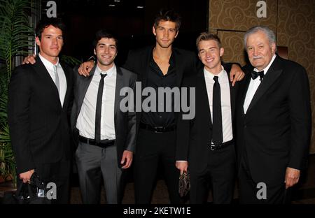 Mark Hapka, Freddie Smith, Casey Deidrick, Chandler Massey & John Aniston 38th - cena/dopo festa. Tenuto all'Hilton di Las Vegas il 19 Giugno 2011. ©Steven Bergman Foto Stock