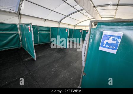 Praga, Repubblica Ceca. 14th Nov 2022. Preparativi per il Global Champions Prague Playoffs spettacolo di salto all'arena 02 di Praga, Repubblica Ceca, 14 novembre 2022. Credit: Vit Simanek/CTK Photo/Alamy Live News Foto Stock