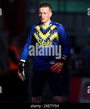 Jordan Pickford, portiere di Everton, si scalda durante la partita della Premier League al Vitality Stadium di Bournemouth. Data immagine: Sabato 12 novembre 2022. Foto Stock