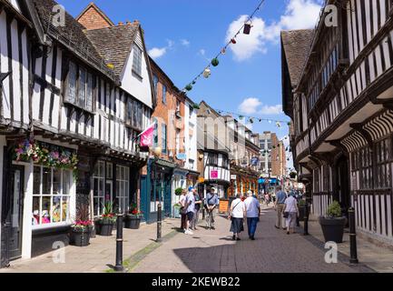 Worcester Friar Street negozi e le imprese sulla vecchia strada a graticcio nel centro di Worcester Worcester Worcester Worcester Inghilterra Regno Unito GB Europa Foto Stock