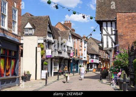 Worcester Friar Street negozi e le imprese sulla vecchia strada a graticcio nel centro di Worcester Worcester Worcester Worcester Inghilterra Regno Unito GB Europa Foto Stock