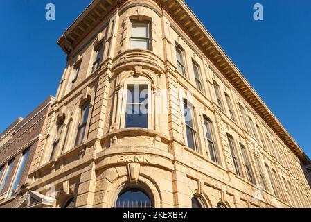 Esterno del vecchio edificio della banca a Madison, Wisconsin, USA. Foto Stock