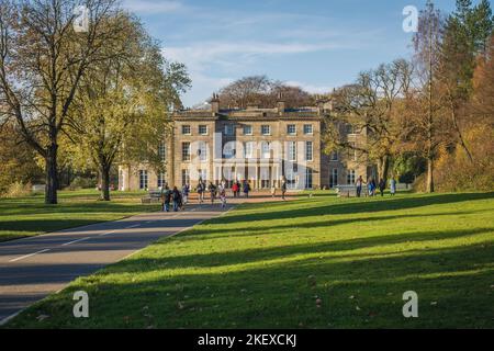 13.11.22 Aspull, wigan, Regno Unito. Haigh Hall è una storica casa di campagna a Haigh, Metropolitan Borough of Wigan, Greater Manchester, Inghilterra. Costruito tra Foto Stock