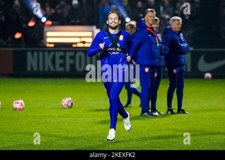 ZEIST, PAESI BASSI - 14 NOVEMBRE: Daley Blind dei Paesi Bassi durante una sessione di allenamento della squadra olandese di calcio maschile in vista della Coppa del mondo FIFA Qatar 2022 al campus KNVB il 14 novembre 2022 a Zeist, Paesi Bassi (Foto di René Nijhuis/Orange Pictures) Foto Stock