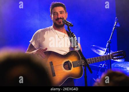 14 novembre 2022: Marcus Mumford, il cantante principale di Mumford and Sons, esegue uno spettacolo al completo presso il locale musicale indipendente The Leadmill di Sheffield il primo giorno del suo tour solistico nel Regno Unito a sostegno del suo album solista di debutto intitolato '(Self-TITED)' 2022 (Credit Image: © Myles Wright/ZUMA Press Wire) Foto Stock