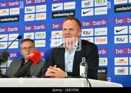 Genk, Belgio, 15/11/2022, allenatore capo di Genk Wouter Vrancken, nella foto di una conferenza stampa della squadra di calcio belga KRC Genk, martedì 15 novembre 2022 a Genk, per discutere il futuro della collaborazione con l'allenatore capo. FOTO DI BELGA JILL DELSAUX Foto Stock