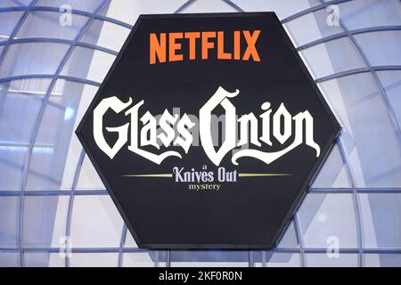 Los Angeles, Stati Uniti. 14th Nov 2022. LOS ANGELES, CALIFORNIA, USA - 14 NOVEMBRE: Una visione generale dell'atmosfera alla Los Angeles Premiere di Netflix 'Glass Onion: A Knives out Mystery' tenutasi presso l'Academy Museum of Motion Pictures il 14 novembre 2022 a Los Angeles, California, Stati Uniti. (Foto di Xavier Collin/Image Press Agency) Credit: Image Press Agency/Alamy Live News Foto Stock