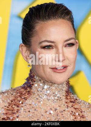 L'attrice americana Kate Hudson indossa Elie Saab FW22 Couture arriva alla Los Angeles Premiere di Netflix 'Glass Onion: A Knives out Mystery' tenutasi presso l'Academy Museum of Motion Pictures il 14 novembre 2022 a Los Angeles, California, Stati Uniti. (Foto di Xavier Collin/Image Press Agency/NurPhoto) Credit: NurPhoto/Alamy Live News Foto Stock