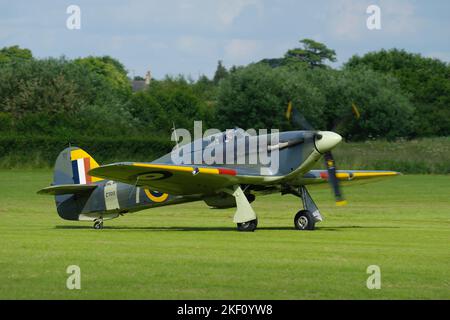 Hawker Sea Hurricane mk 1b, Z7015, G-BKTH, presso Old Warden Airfield, Biggleswade, Bedfordshire, Inghilterra, Regno Unito, Foto Stock