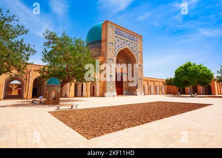 La Moschea di Kok Gumbaz fa parte del complesso Dorut Tilovat nella città di Shahrisabz, Uzbekistan Foto Stock