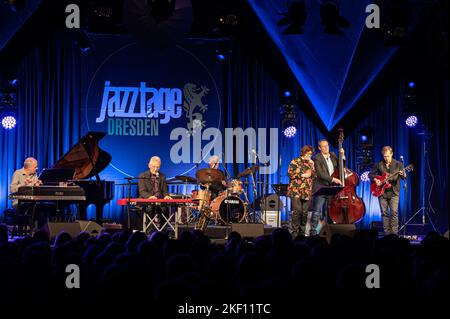 Günther Fischer Quintett mit Uschi Brüning | Das comeback im Rahmen der Jazztage Dresden im Ostra-Dome. Dresda,12.11.2022 Foto Stock