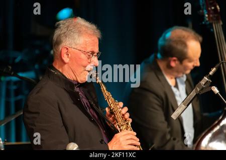 Günther Fischer Quintett mit Uschi Brüning | Das comeback im Rahmen der Jazztage Dresden im Ostra-Dome. Dresda,12.11.2022 Foto Stock