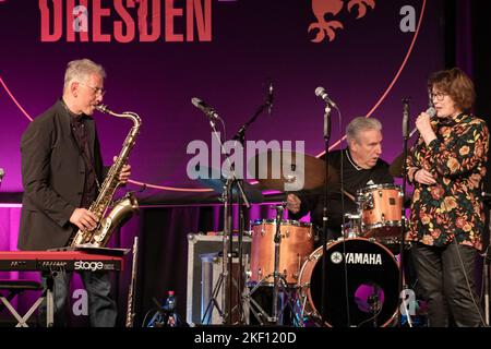 Günther Fischer Quintett mit Uschi Brüning | Das comeback im Rahmen der Jazztage Dresden im Ostra-Dome. Dresda,12.11.2022 Foto Stock