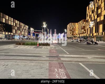 Spettacolo di droni della Torre del Lusail Plaza 4. Lusail Boulevard Qatar Foto Stock