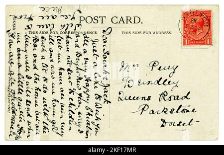 Retro del post WW1 cartolina originale inviata il 23 dicembre 1918 solo un mese dopo la fine della guerra. (Il tasso di affrancatura per le cartoline è stato aumentato a un centesimo il 3rd giugno 1918). Questa carta ha un timbro postale 1d (un centesimo) Red King George V (utilizzato postalmente). REGNO UNITO Foto Stock