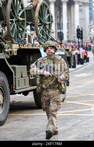 151 REGIMENT ROYAL LOGISTIC CORPS alla sfilata del Lord Mayor's Show nella City di Londra, Regno Unito Foto Stock