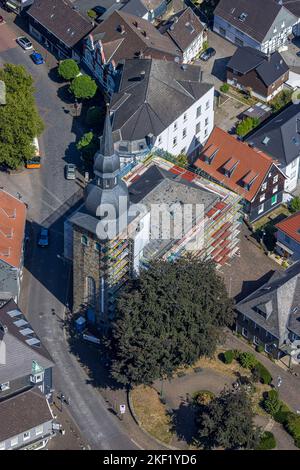 Veduta aerea, ristrutturazione della chiesa campanaria di cipolla, Niedersprockhövel, Sprockhövel, Ruhr, Renania settentrionale-Vestfalia, Germania, sito di culto, Co Foto Stock