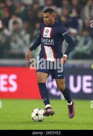 Torino, 2nd novembre 2022. Kylian Mbappe di PSG durante la partita della UEFA Champions League allo stadio Allianz di Torino. L'immagine di credito dovrebbe essere: Jonathan Moskrop / Sportimage Foto Stock