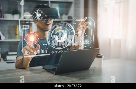 Uomo asiatico indossare occhiali VR connessione Internet globale virtuale metaverse, punto dito utilizzare dito toccare sblocco digitale, metaverse tecnologia management Foto Stock
