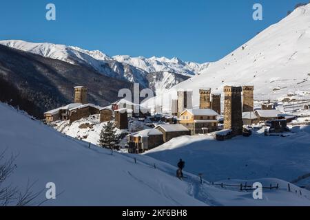 Le Torri di Svan sono il simbolo di Svanetia, è strutture difensive uniche dell'epoca dell'alto medioevo, Ushguli, Georgia Foto Stock