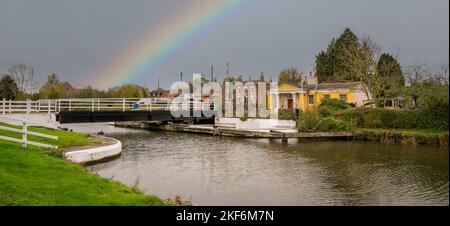Il ponte superiore sul Gloucester-Sharpness Ship Canal a Purton, Berkeley, Gloucestershire, Regno Unito Foto Stock