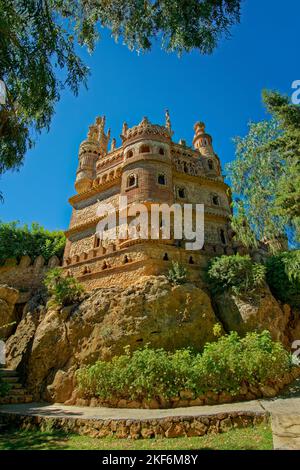 Castillo de Colomares a Benalmadena sulla Costa del Sol, un monumento dedicato a Cristoforo Colombo e alle sue spedizioni spagnole nelle Americhe. Foto Stock