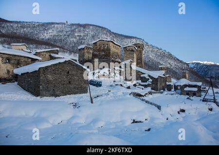 Le Torri di Svan sono il simbolo di Svanetia, è strutture difensive uniche dell'epoca dell'alto medioevo, Ushguli, Georgia Foto Stock