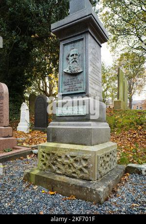 Lapidi al cimitero di Manor Road a Scarborough di Thomas Whittaker JP un difensore di temperanza che morì nel 1899 di 86 anni. Foto Stock